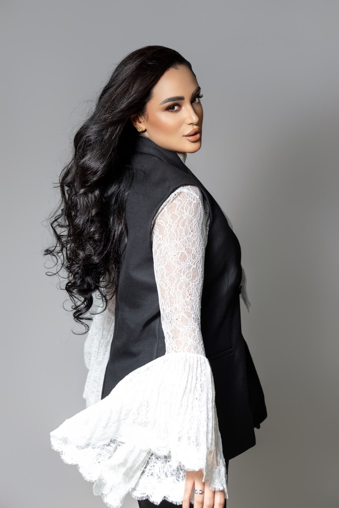 Ghada Arbi, studio portrait